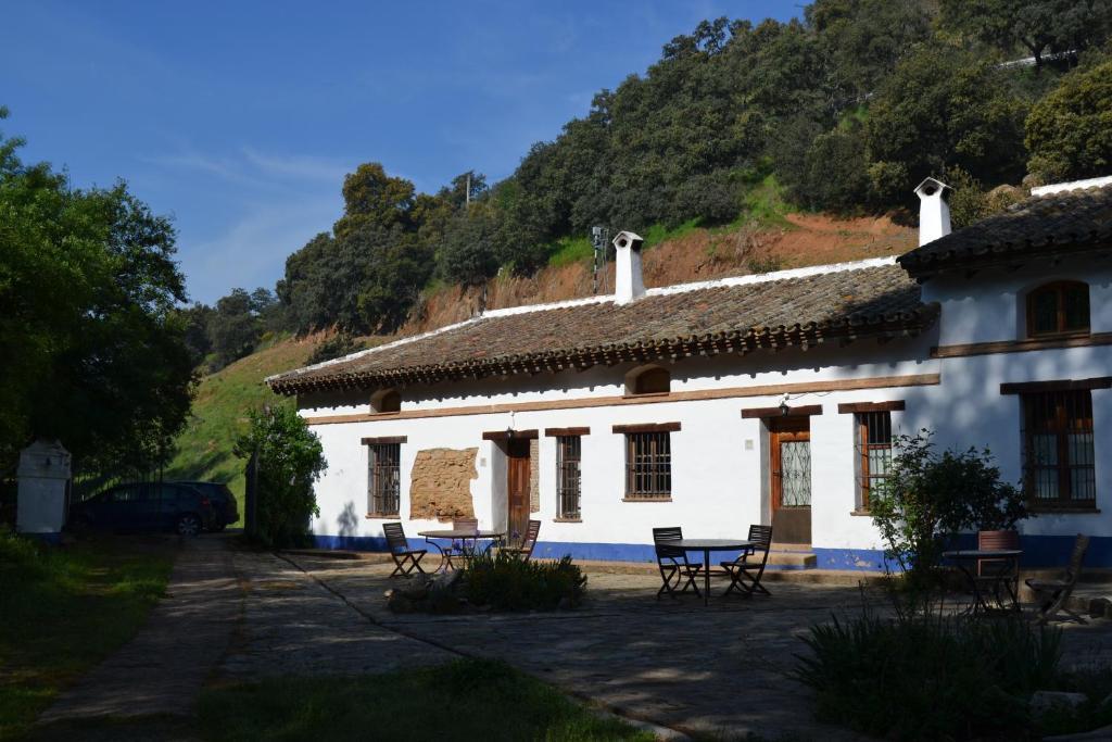 Апартаменти El Molino Del Corcho Касалья-де-ла-Сьєрра Екстер'єр фото