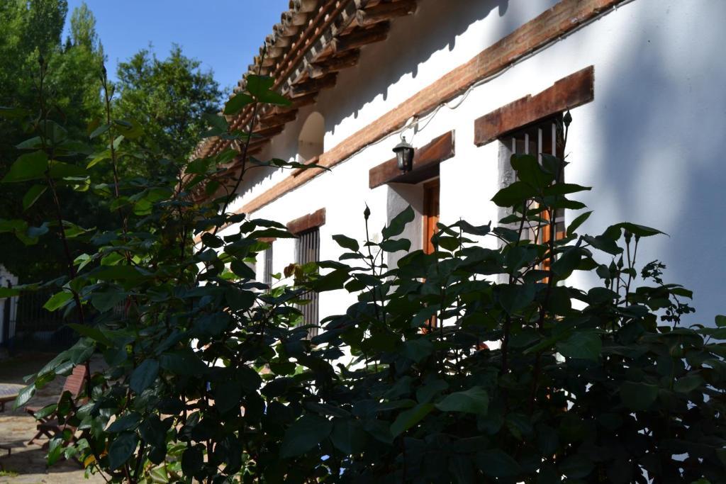 Апартаменти El Molino Del Corcho Касалья-де-ла-Сьєрра Екстер'єр фото