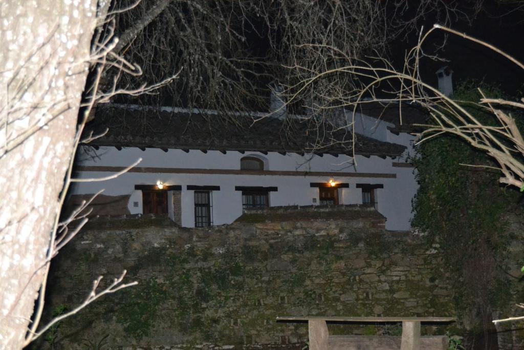 Апартаменти El Molino Del Corcho Касалья-де-ла-Сьєрра Екстер'єр фото